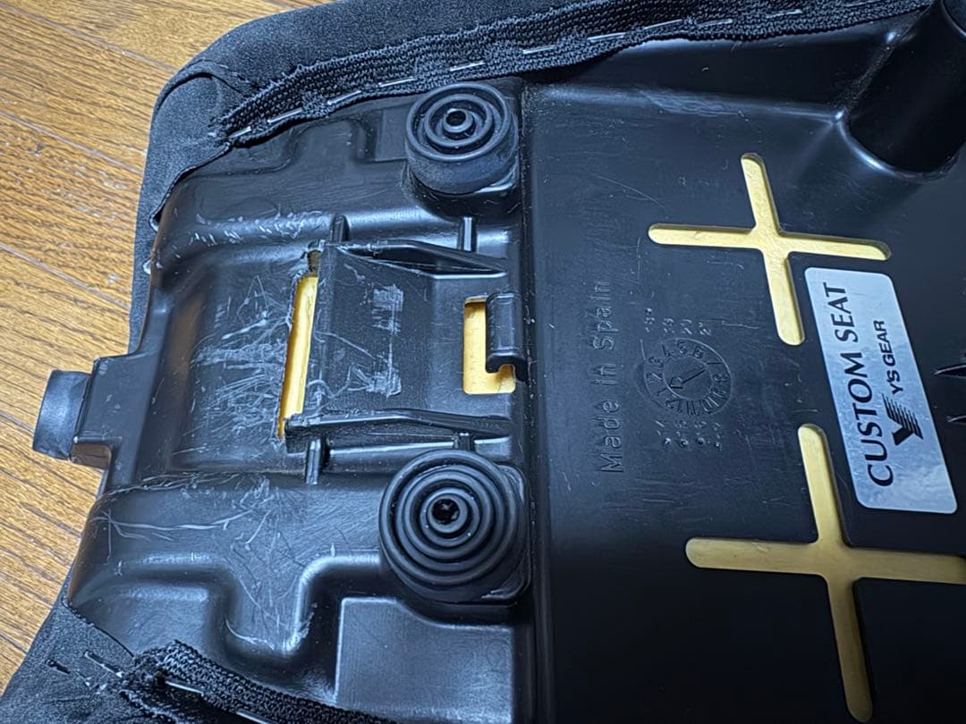 ワイズギア XSR700 ローダウンシート 20mmダウン