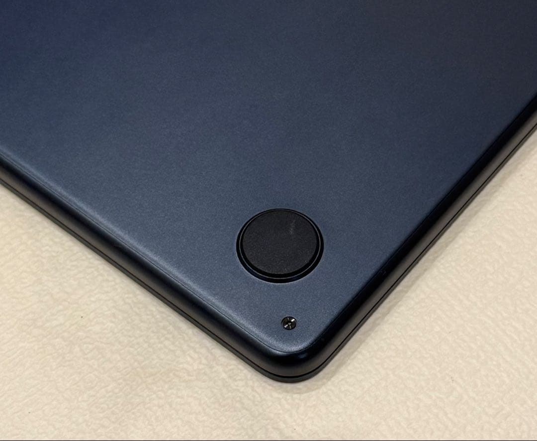 Macbook M2 Air 2022 ミッドナイト 8GB Apple