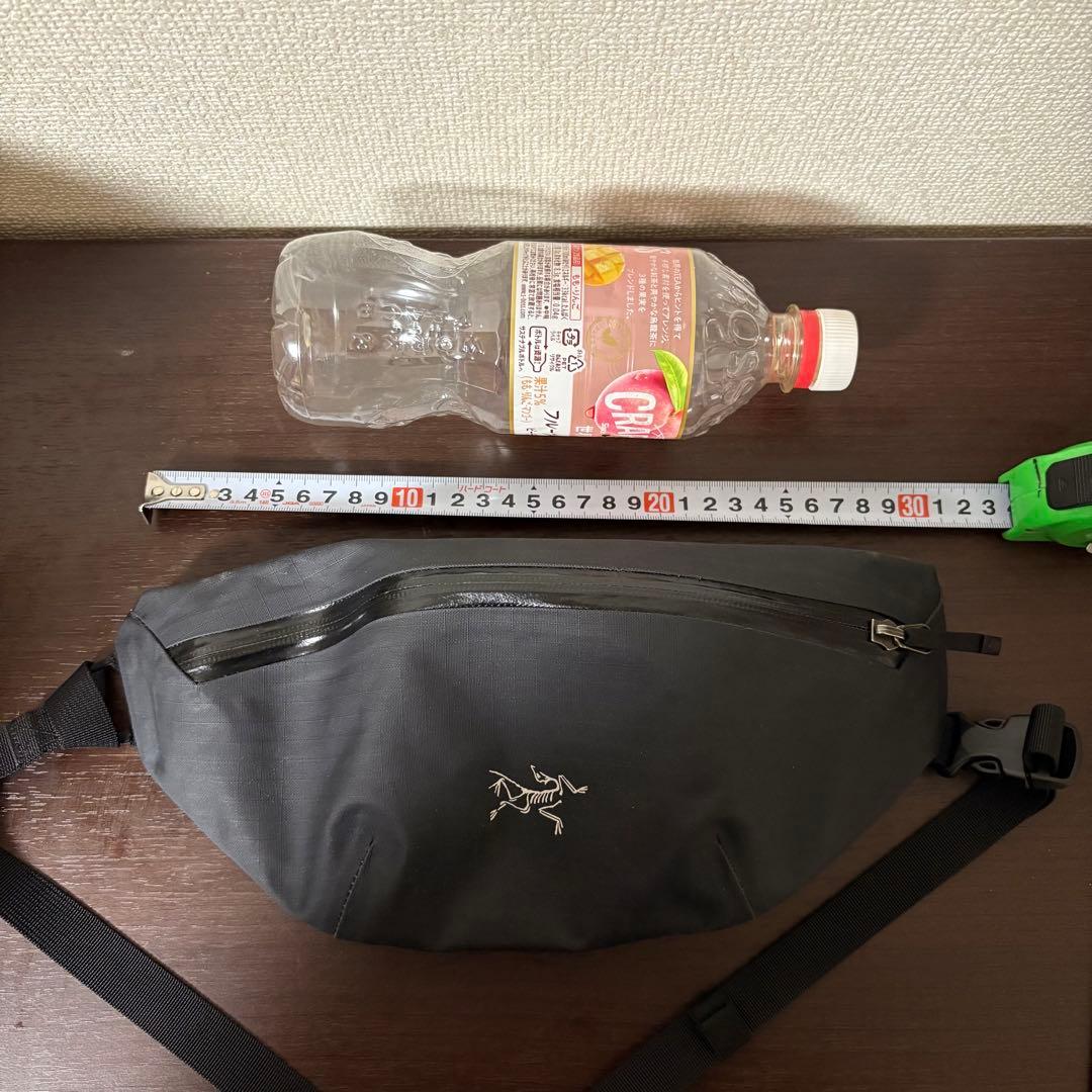 ARC’TERYX Granville Crossbody Bag 黒