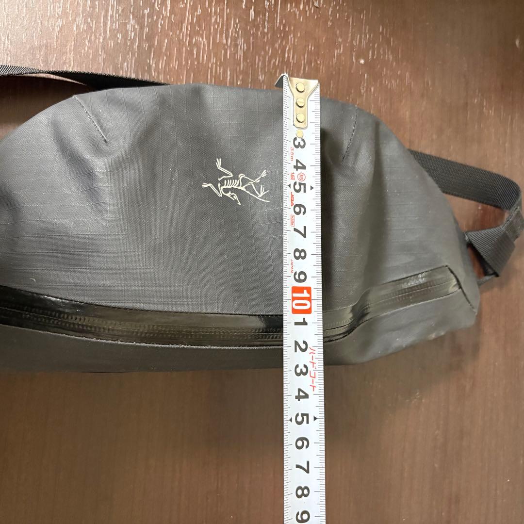 ARC’TERYX Granville Crossbody Bag 黒