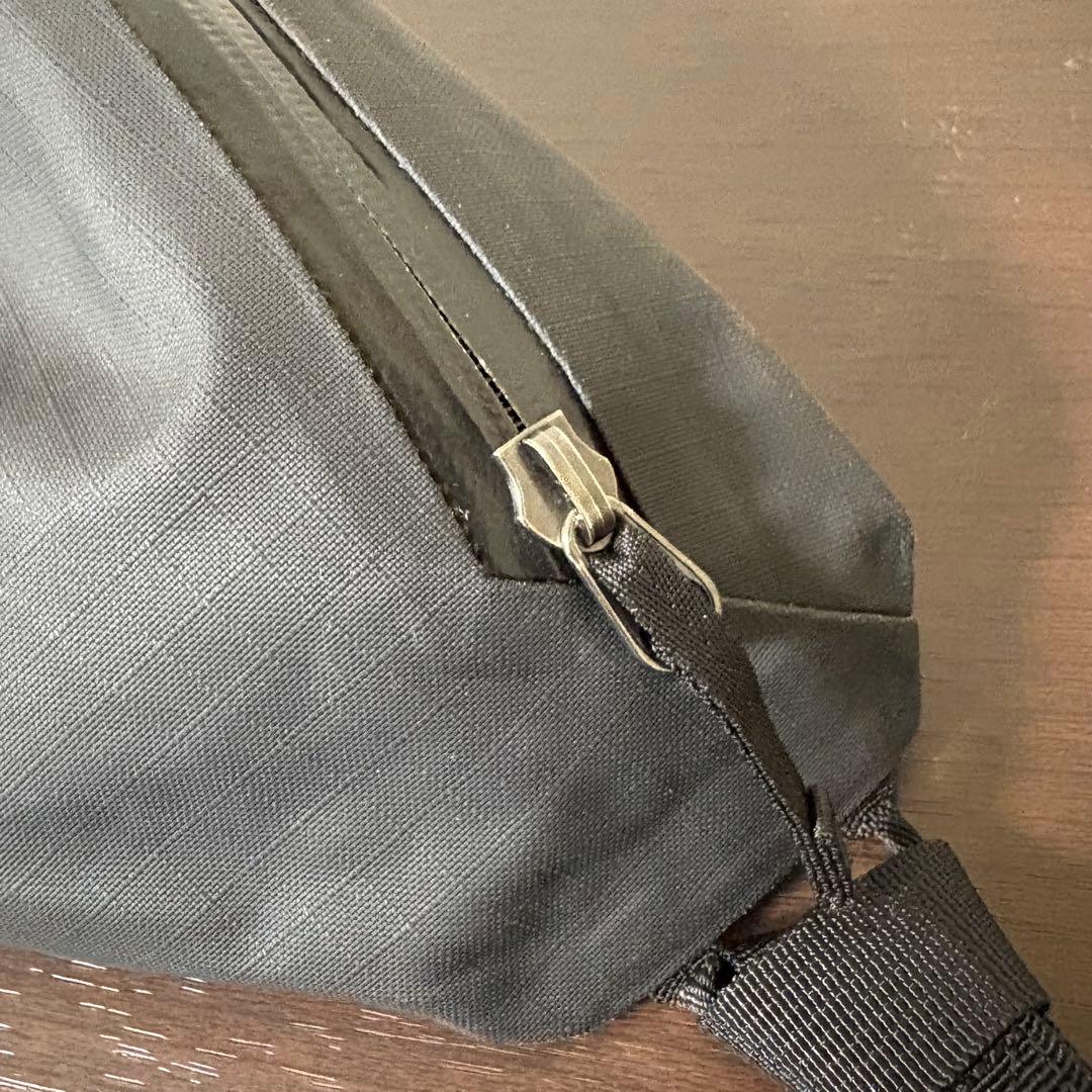 ARC’TERYX Granville Crossbody Bag 黒