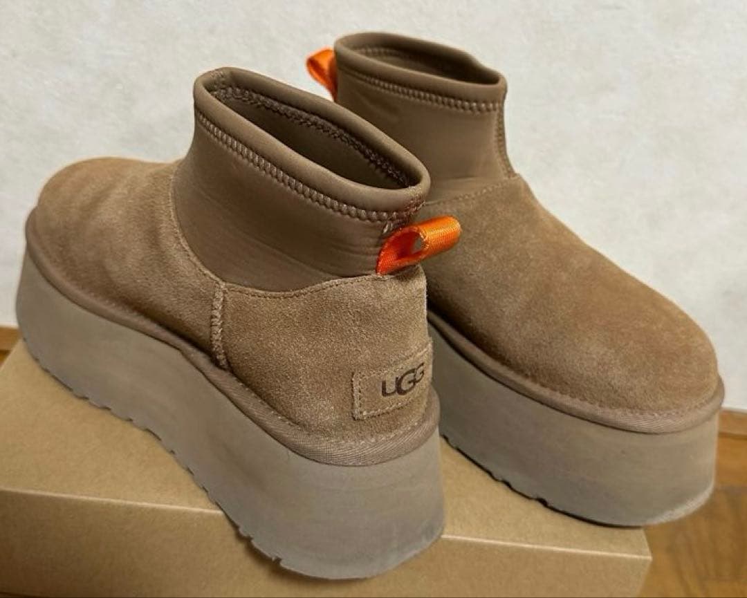 UGG ムートンブーツ キャメル 22cm クラシックディッパーパッファー　美品