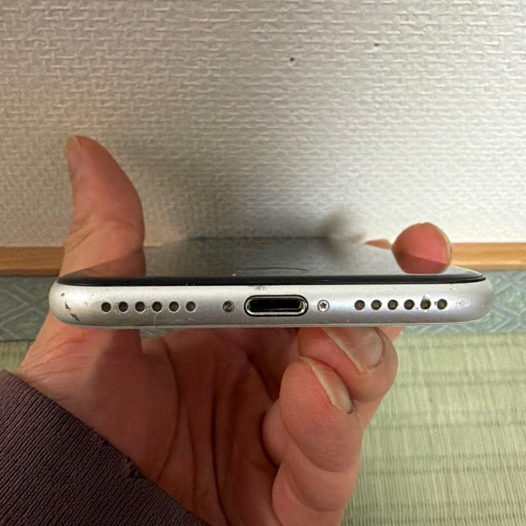 iPhone SE2 ホワイト