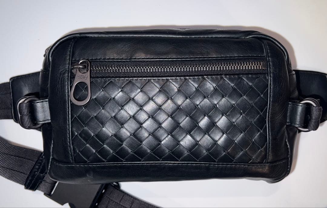 BOTTEGAVENETA ボッテガ・ヴェネタボディ バッグ イントレチャート黒