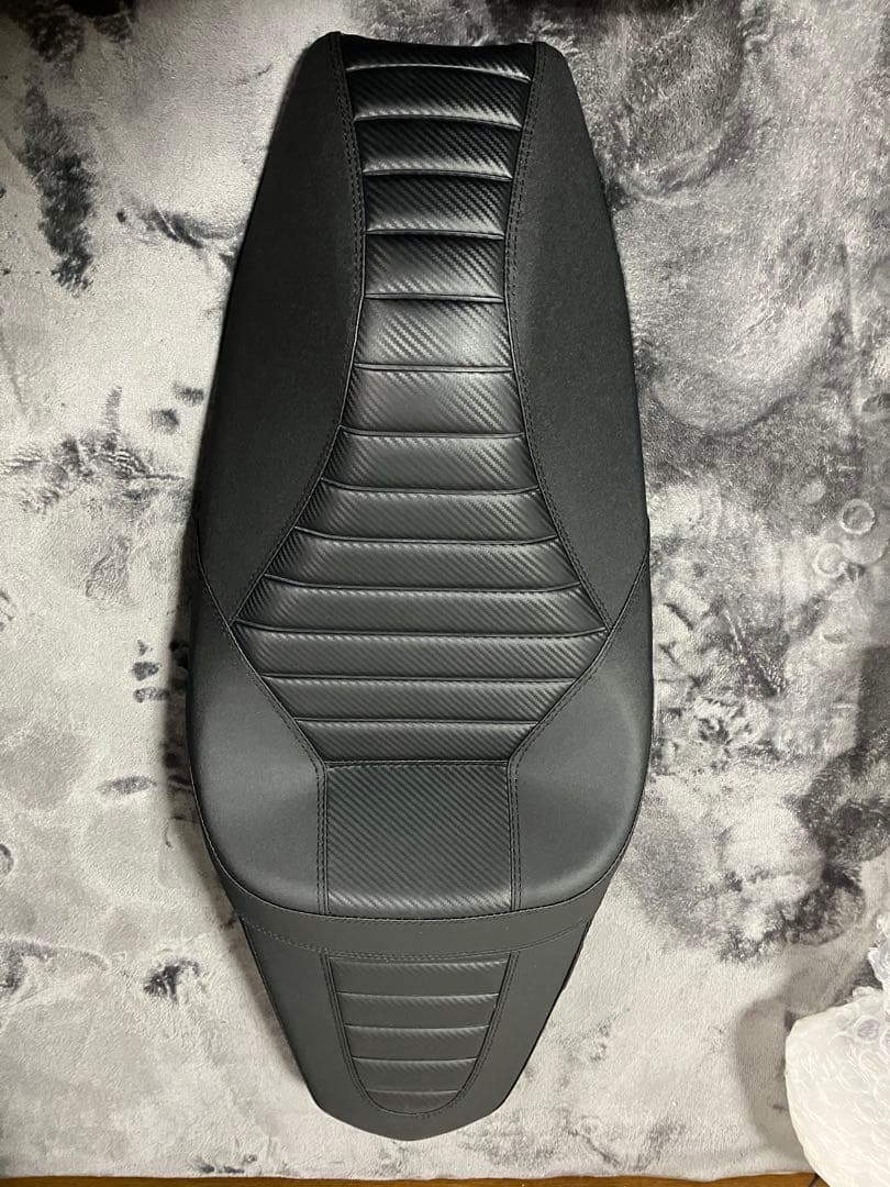 新品未使用TWR製 PCX125/160用カスタムシート タックロールデザイン