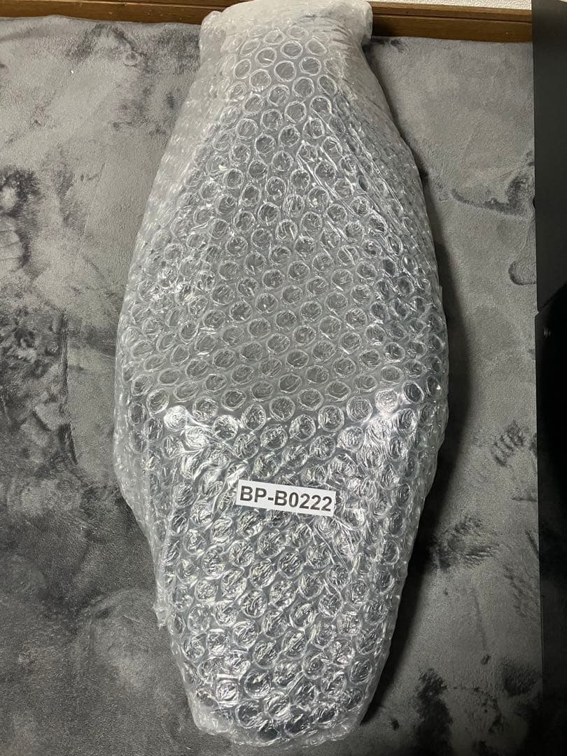 新品未使用TWR製 PCX125/160用カスタムシート タックロールデザイン