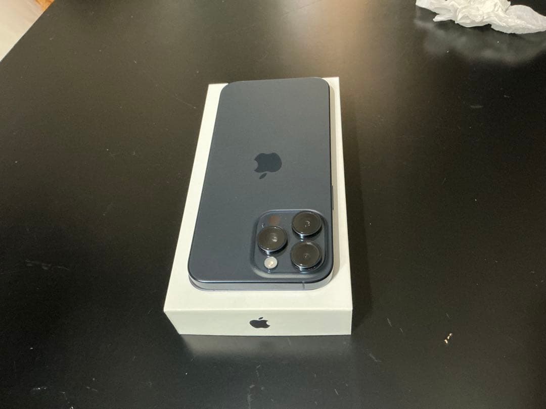 iPhone 15 Pro max ディープブルー