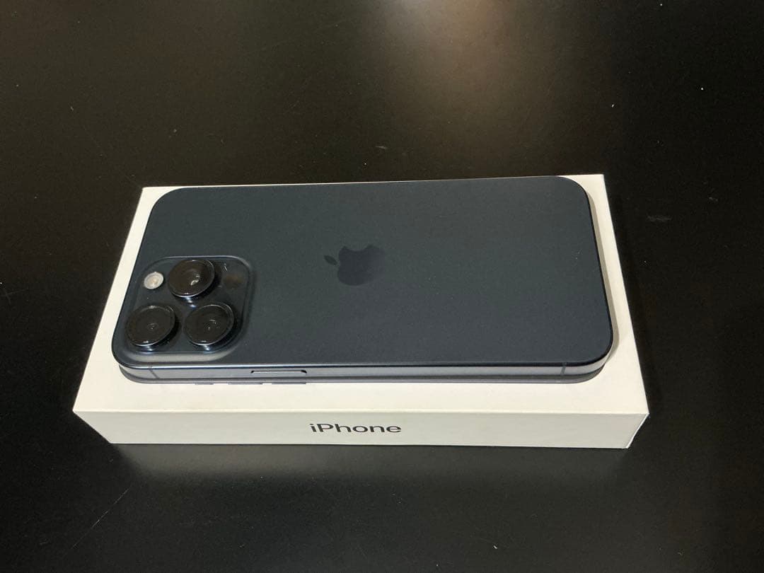 iPhone 15 Pro max ディープブルー