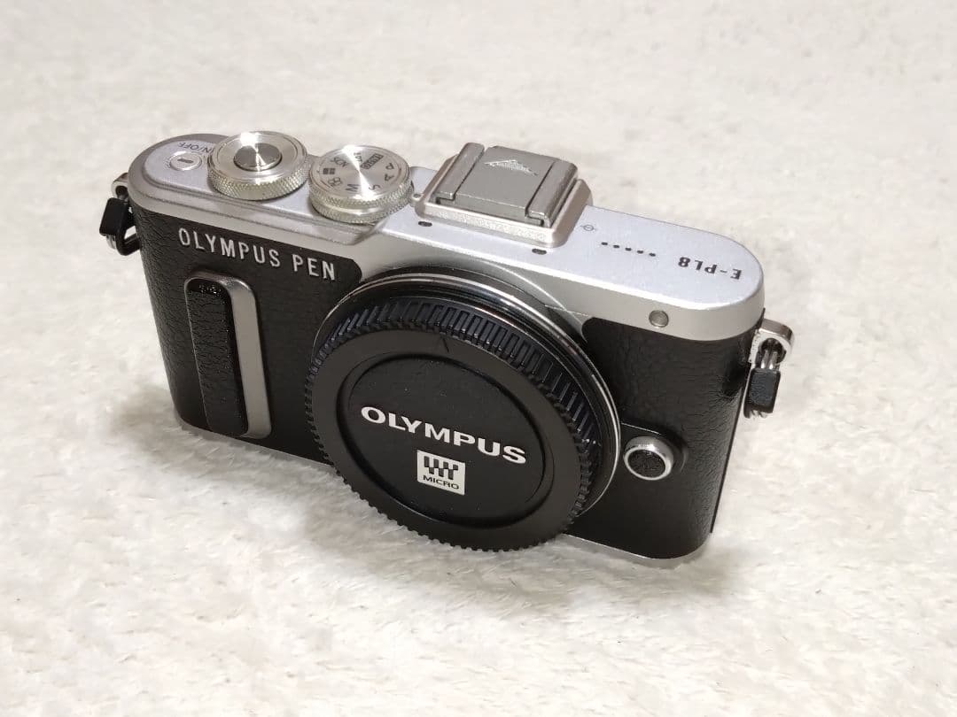 ぴ*ち様 OLYMPUS PEN E-PL8 ミラーレス一眼 ダブルズームキット