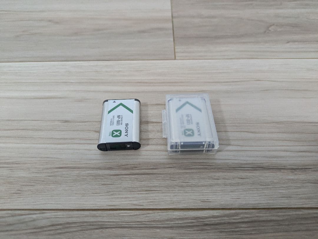 【別売りバッテリー付き】SONY コンパクトデジタルカメラ ZV-1 ホワイト