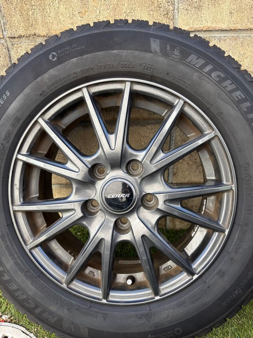 【専用】Yuki Kawaguchi様 ミシュラン　 スタッドレスタイヤ