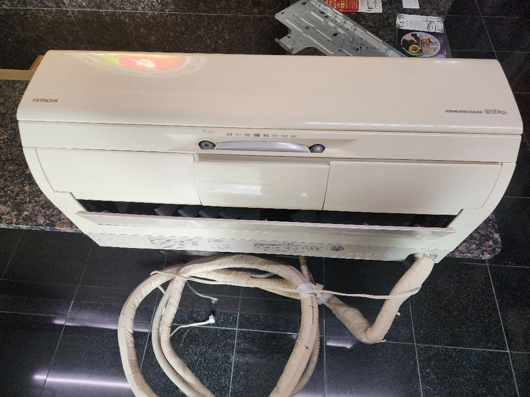 日立エアコン6~10畳白くまくんRAS-XC22J(W)2018年製