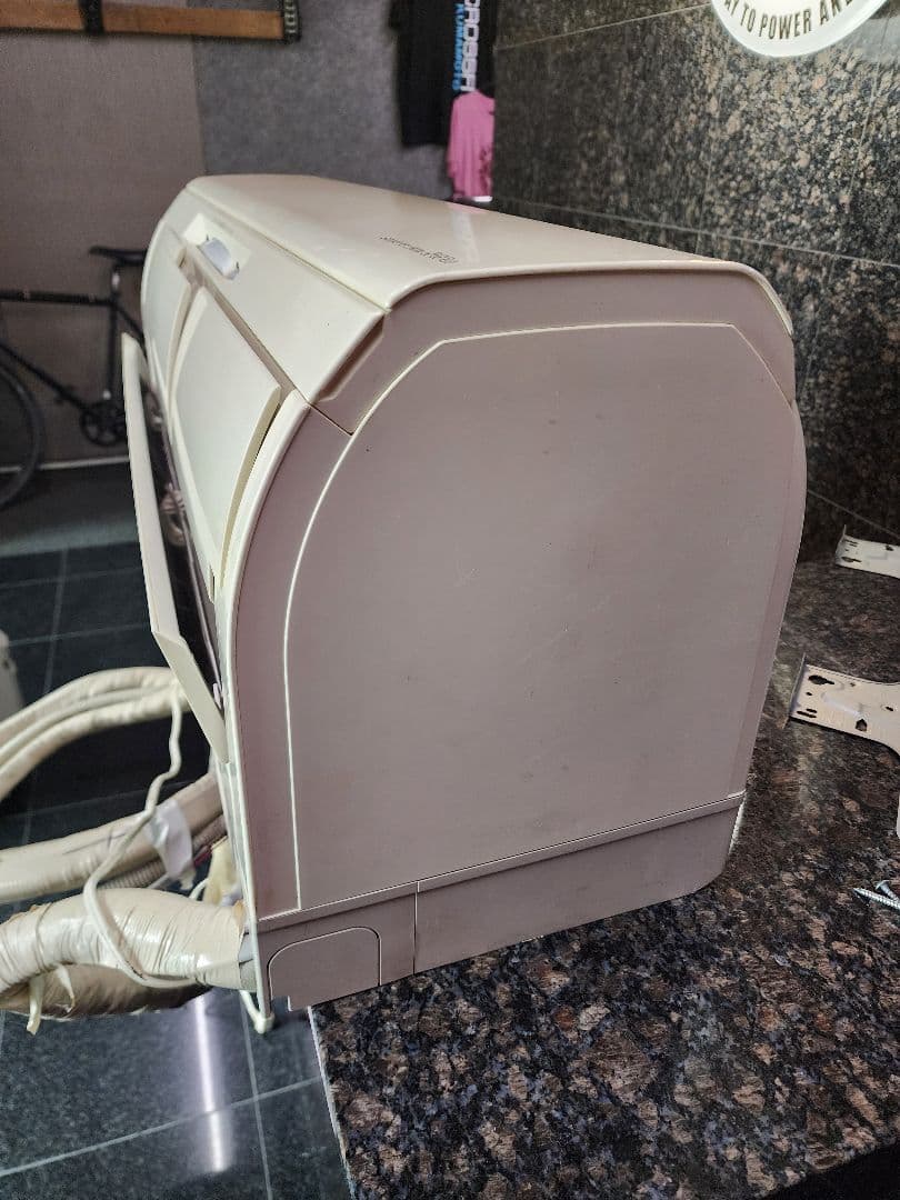 日立エアコン6~10畳白くまくんRAS-XC22J(W)2018年製