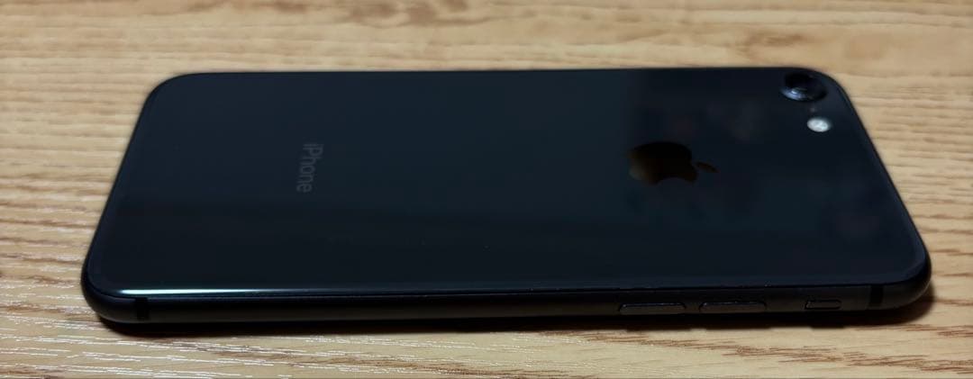 Apple iPhone 8 64GB 黒 SIMフリー 美品