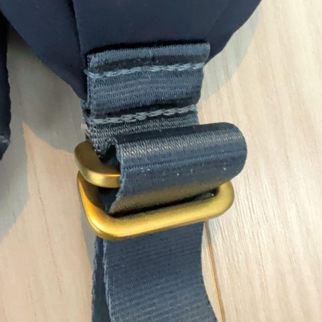 き*も様 【使用数回】topologie パッチ付きネイビー小型バッグ