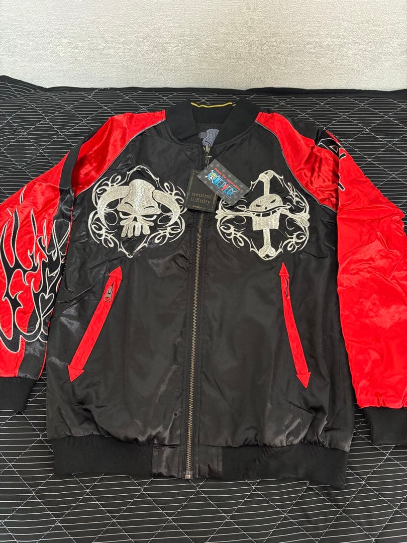 新品タグ付き　ワンピース スカジャン 黒/赤　エース