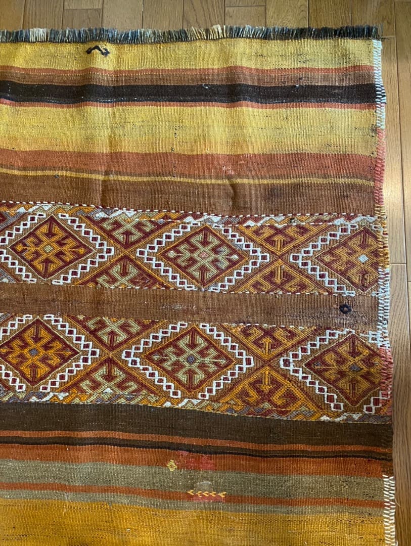 キリムラグ　ヴィンテージラグ　オレンジ　イエロー　ブラウン