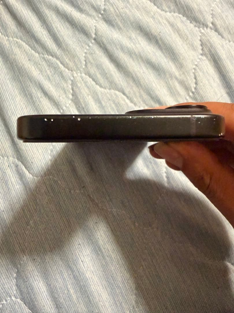 iPhone 15 端末本体 128GB ブラック