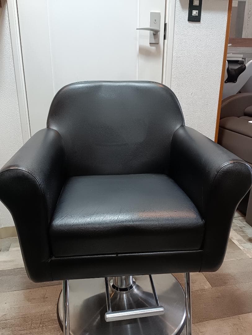 タカラベルモントスタイリングチェア①