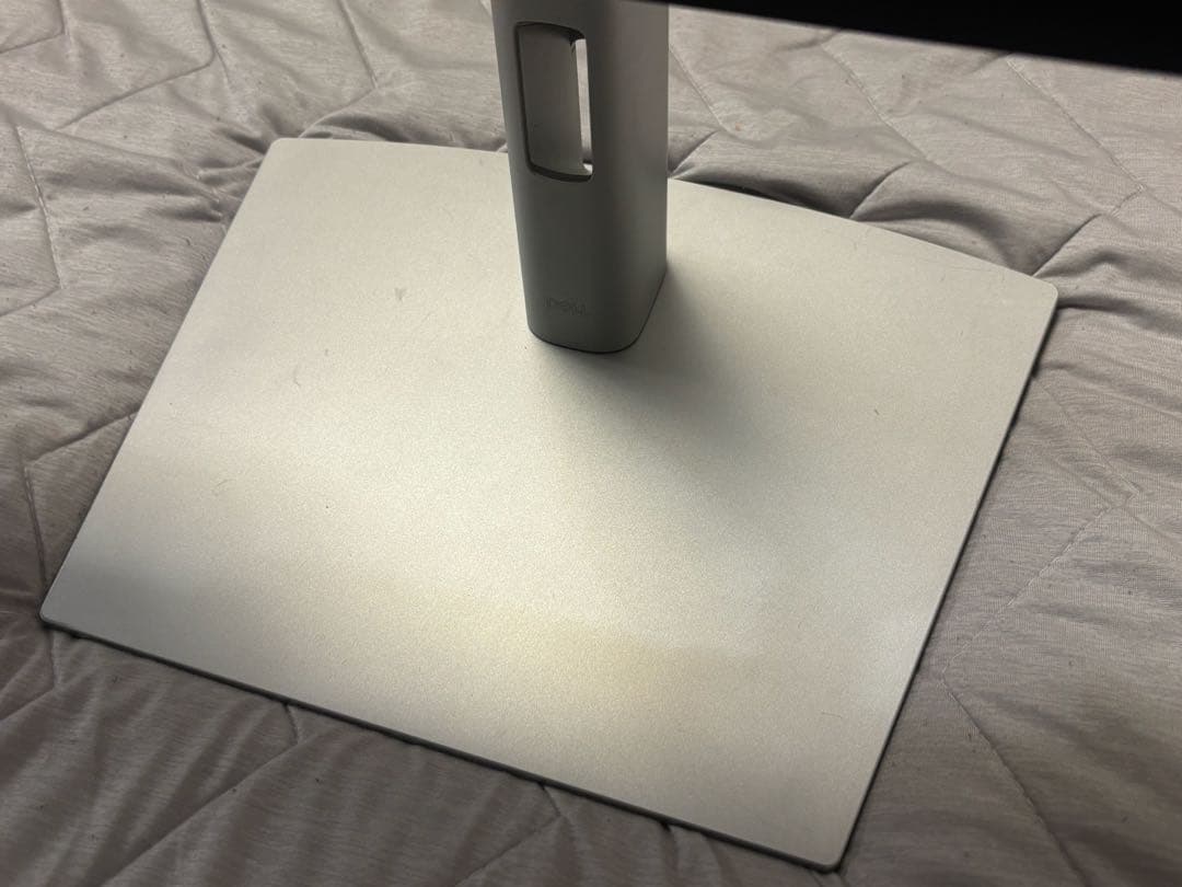 【Vanilla】DELL 4k 32インチ p3222qe ハブモニター