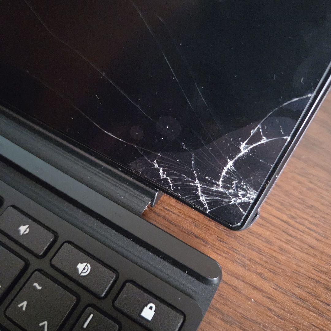 ASUS Chromebook 本体 (キーボード操作のみ可能)