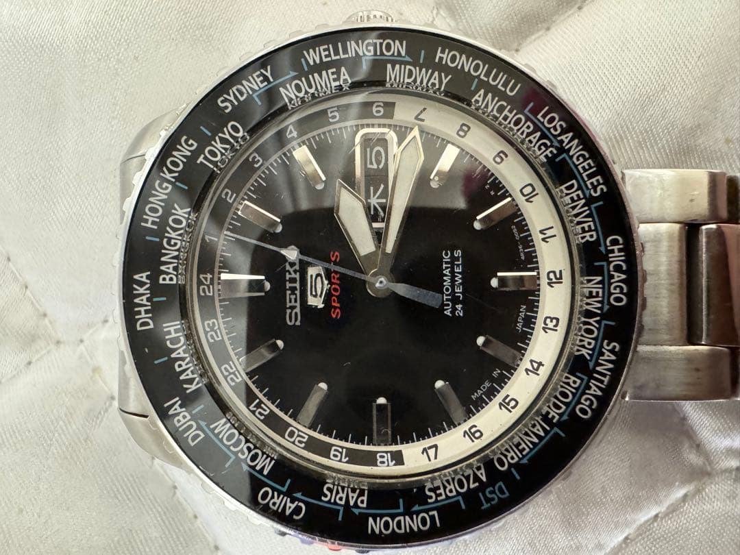 セイコー スポーツ 自動巻き ブラックダイヤル