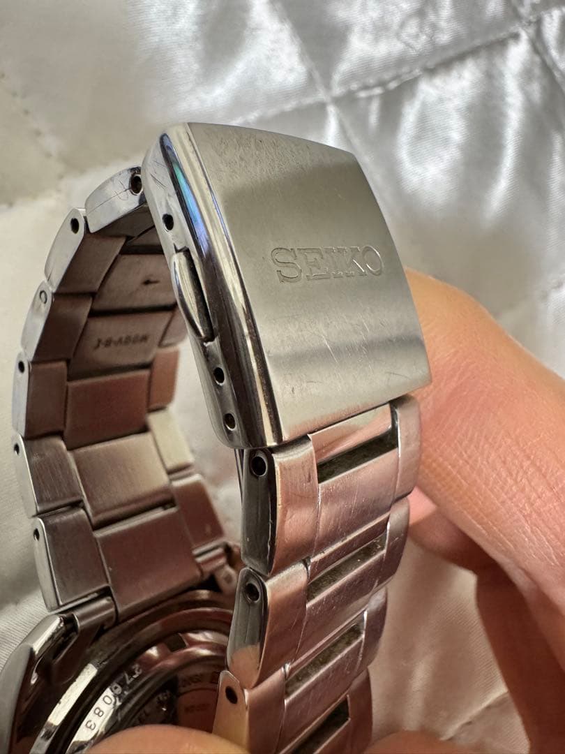 セイコー スポーツ 自動巻き ブラックダイヤル