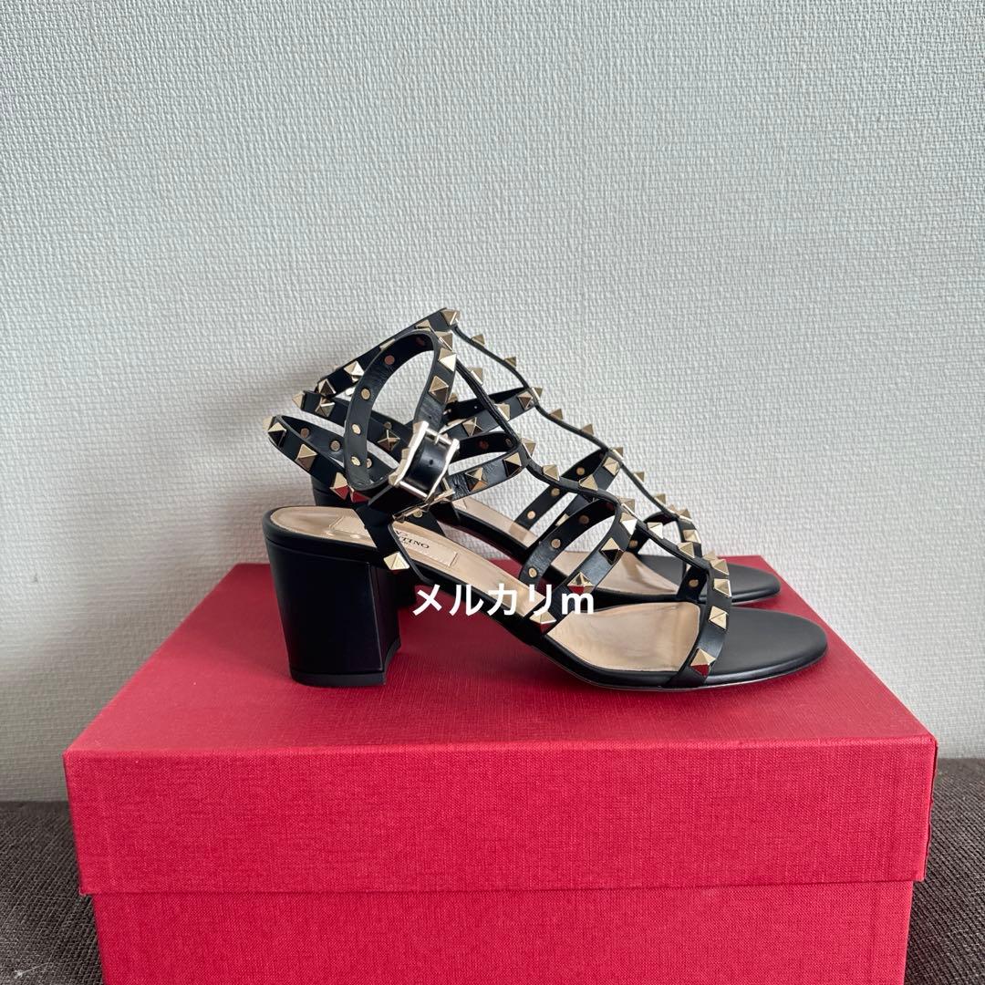 【チョコ様】ヴァレンティノ ロックスタッズ カーフスキン ストラップサンダル
