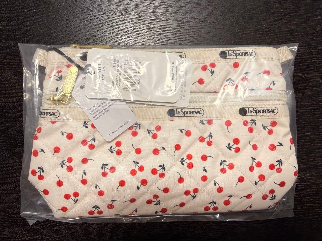 LeSportsac 神崎恵　コラボ　チェリー柄 ポーチ