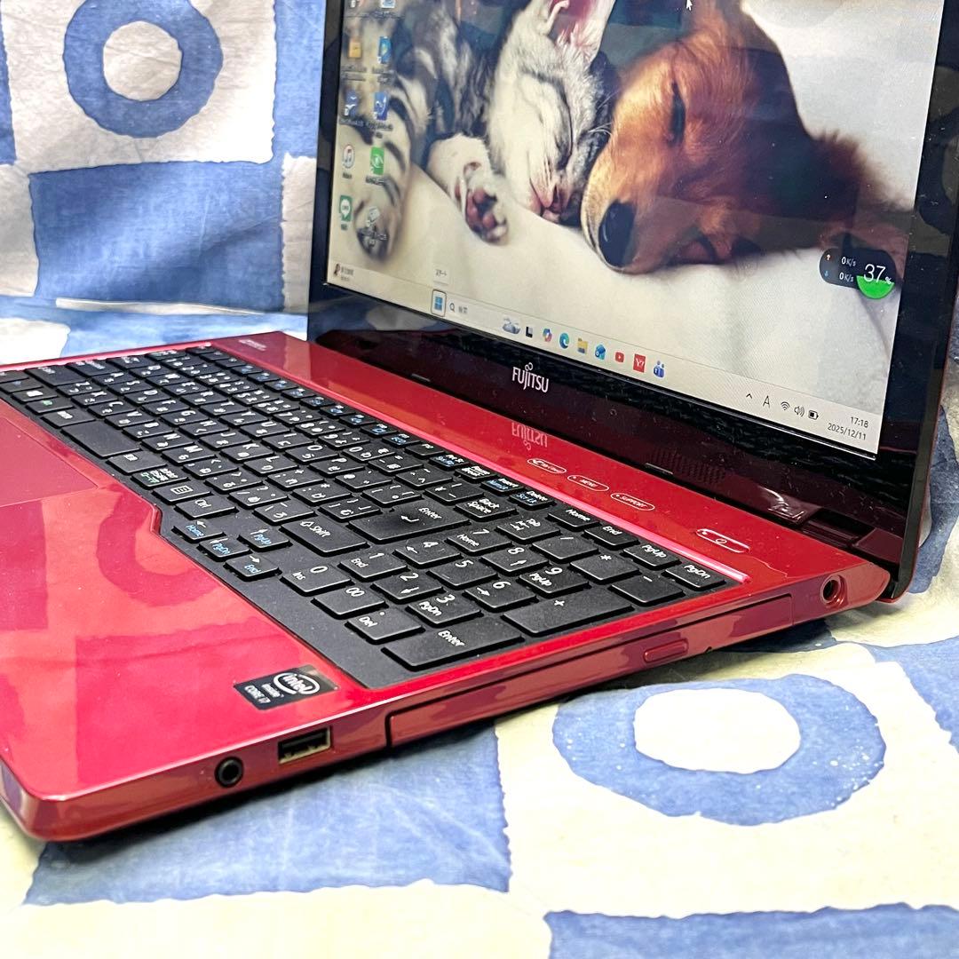 爆速SSD512G☆i7☆大人気赤ノートパソコン♪ブルーレイ&カメラ！Win11