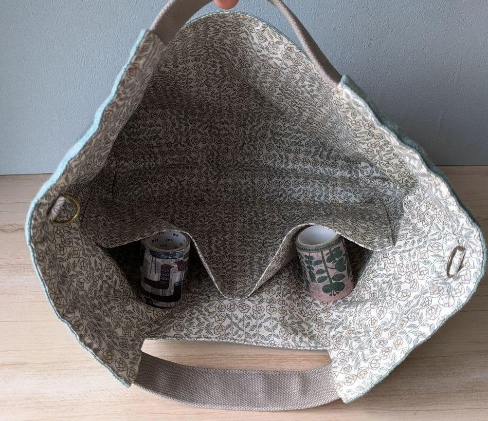 ■ミナペルホネンハンドメイドシャーリングバッグ（go!、ライトグリーン）