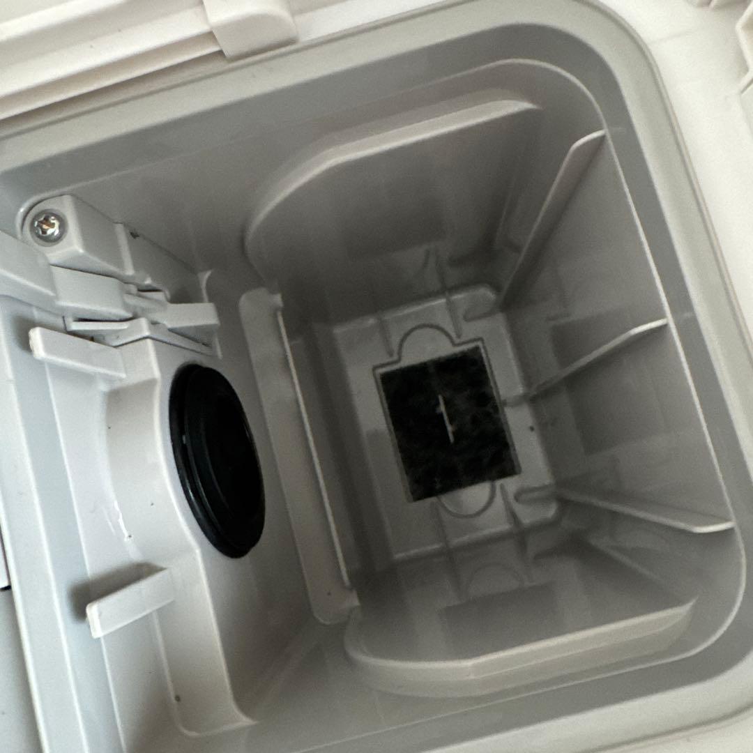 ☆Panasonic　MC-NS10K　 コードレス掃除機 2022年製