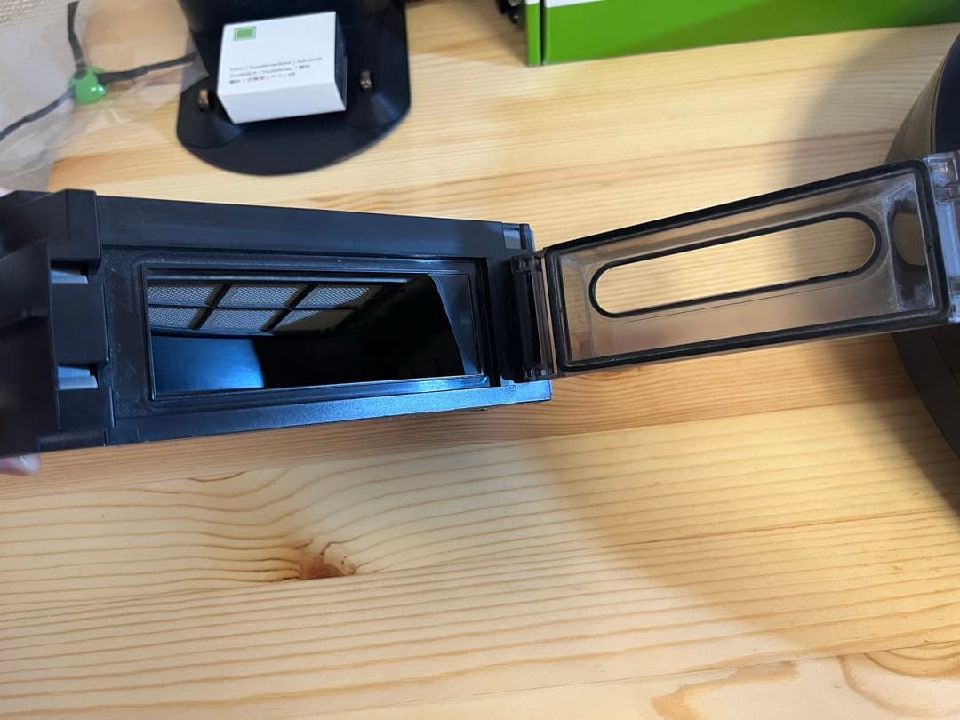 アイロボット　ルンバi2 交換用フィルターとブラシ付き、箱あり