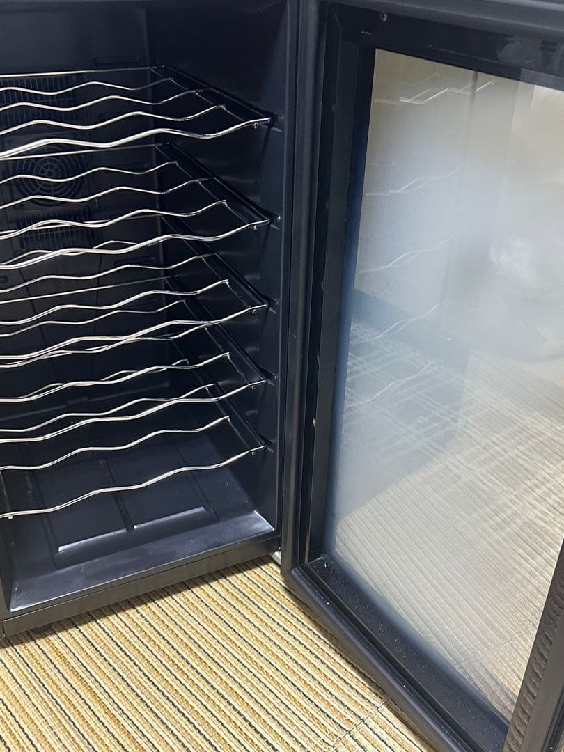 ワインセラー　コンポジット　48L／18本　ペルチェ式