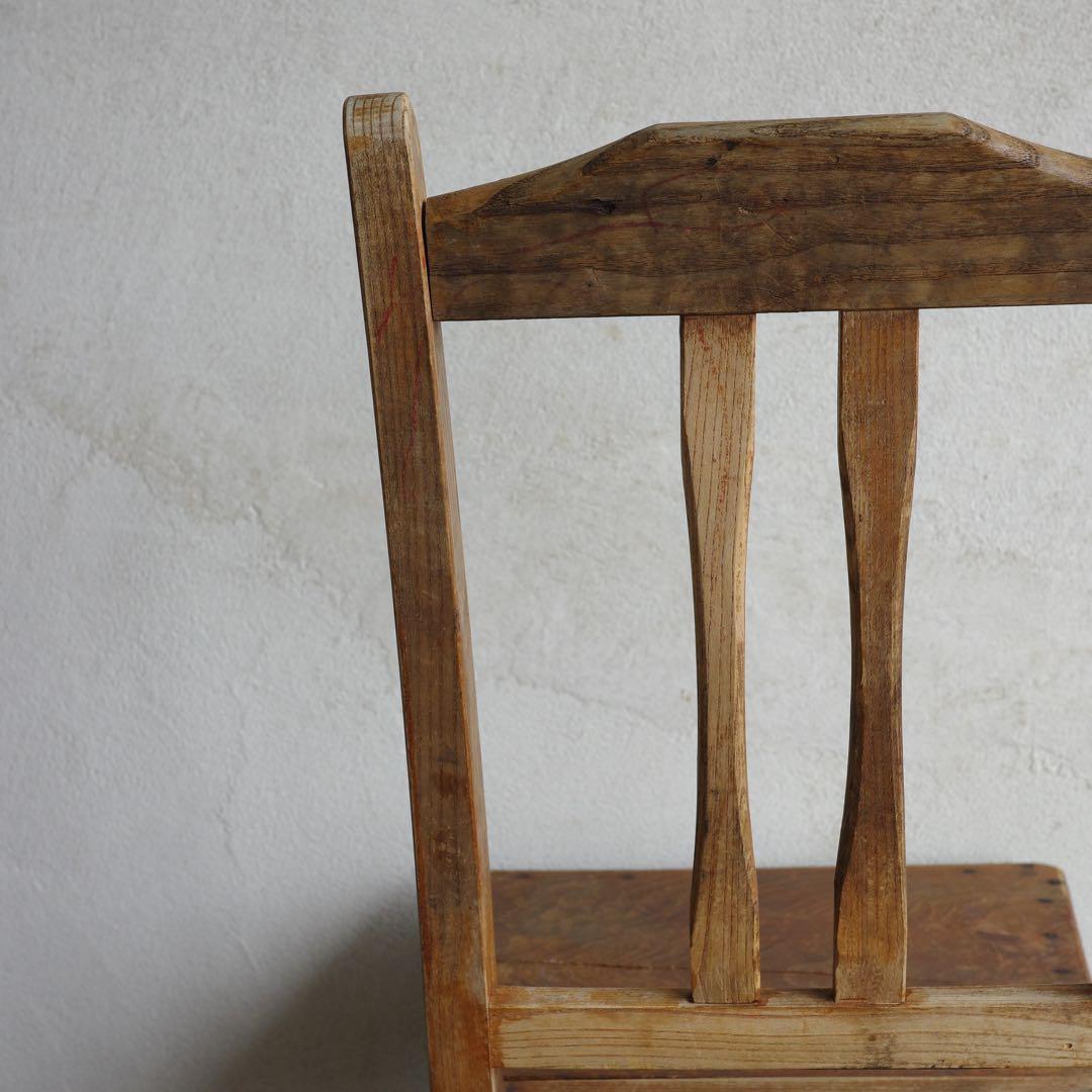 古いレトロな椅子