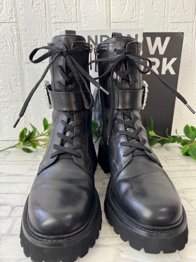 STACCATO（スタッカート） ムーンフラワリーレースアップブーツ BLK