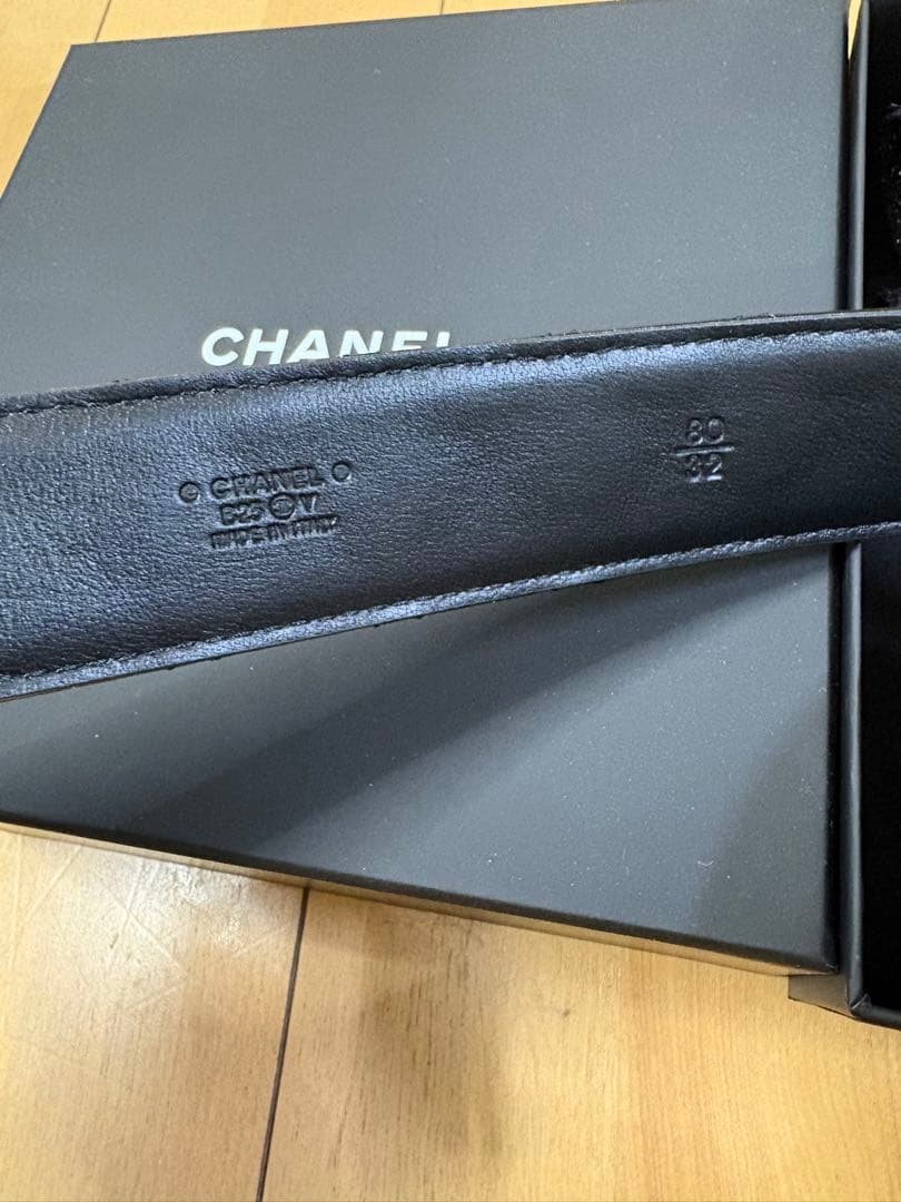 CHANEL ブラックレザー ベルト キルティング CCロゴ