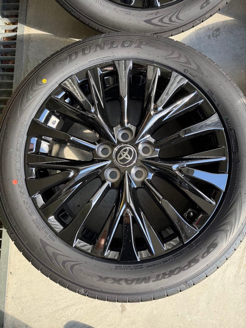 ヴェルファイア40 純正19インチホイール/タイヤ