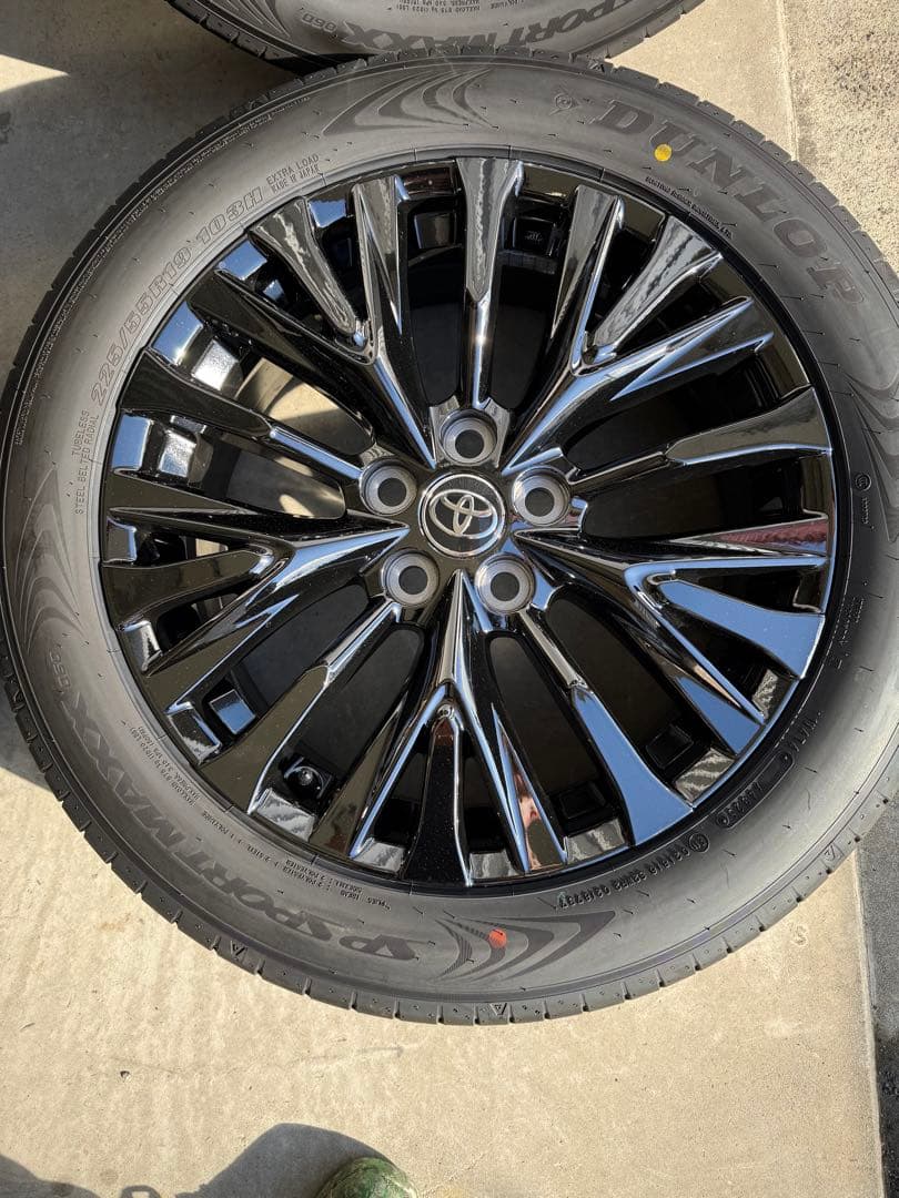 ヴェルファイア40 純正19インチホイール/タイヤ