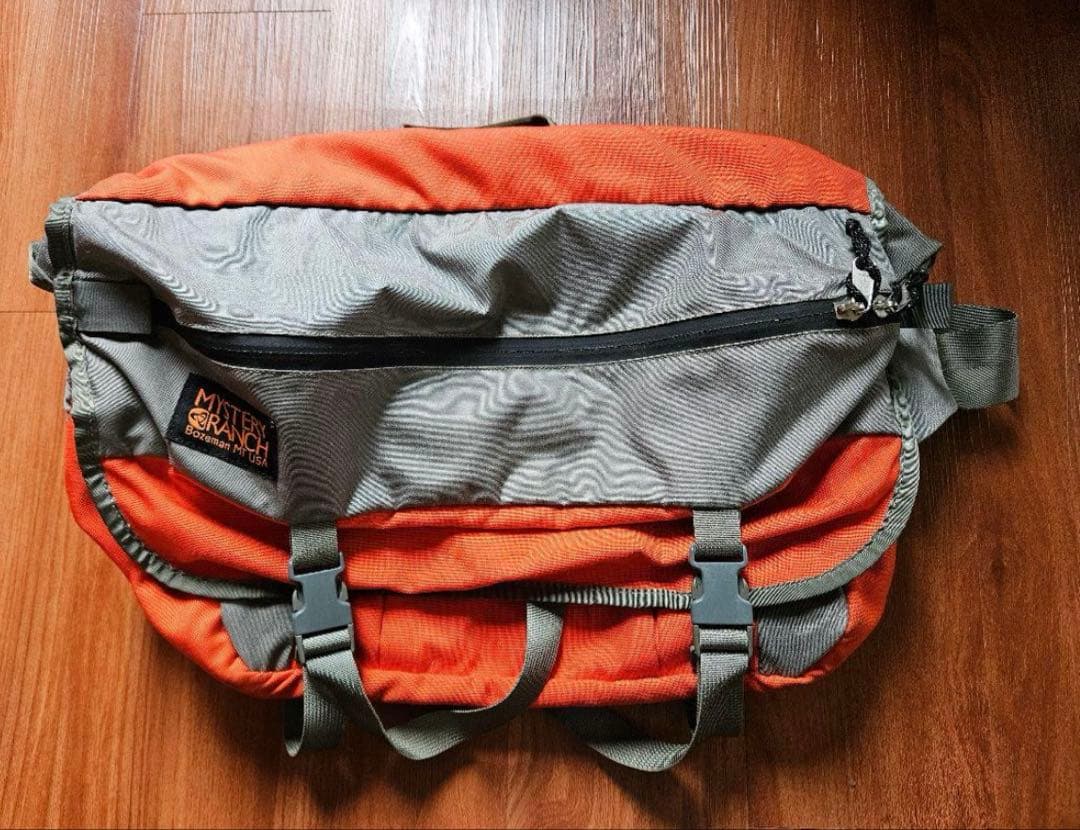 『希少』US MYSTERY RANCH メッセンジャーバッグ　インベーダー