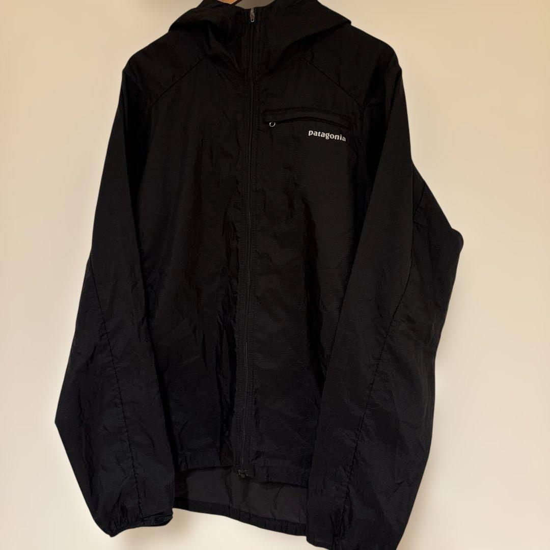 patagonia フーディニ ジャケット　ブラック