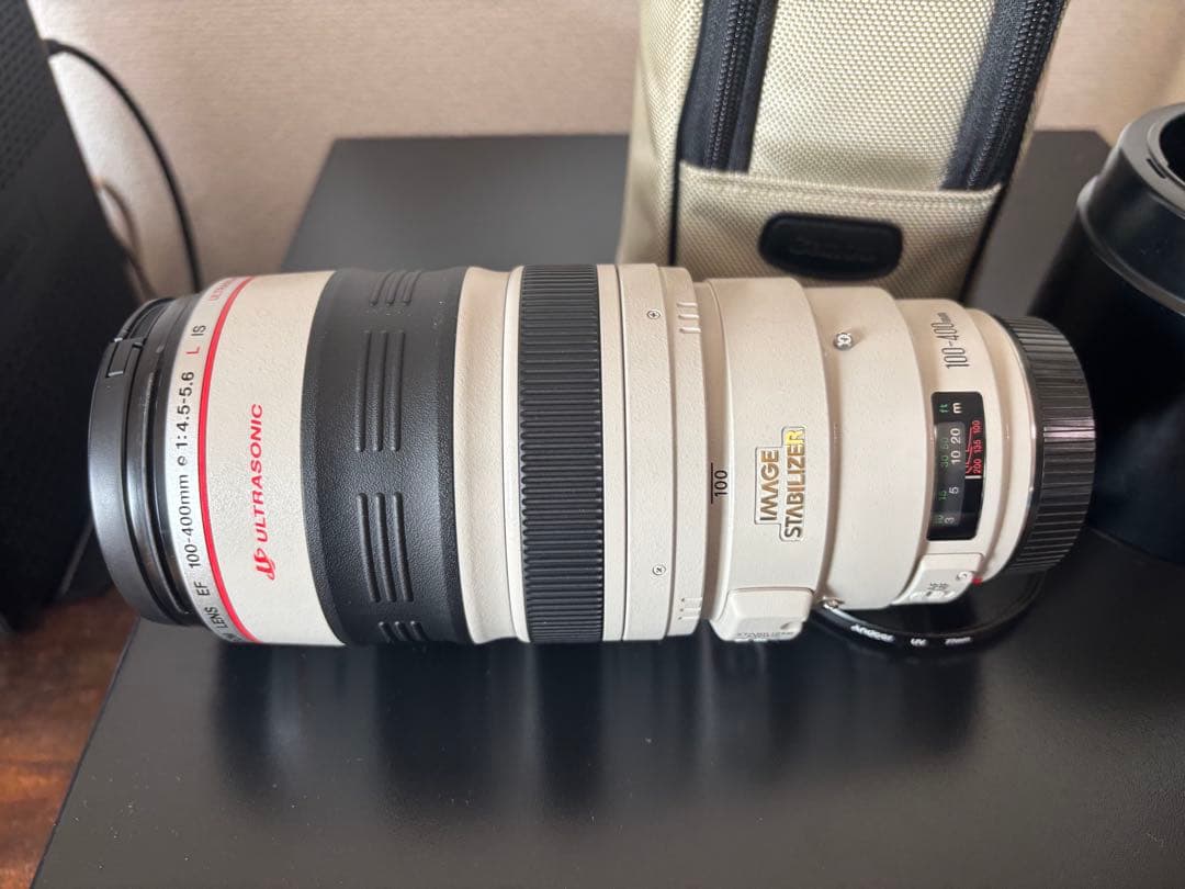 Canon EF 100-400mm f4.5-5.6LIS望遠ズームレンズ