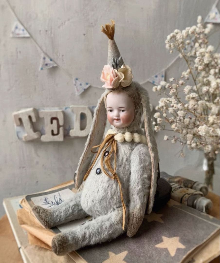 ロシアアーティスト作品　うさぎドール