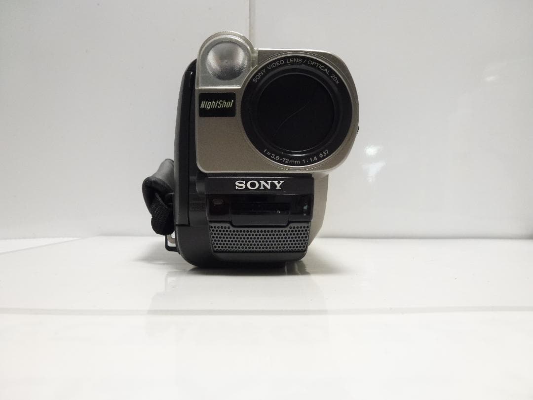 希少　大人気　動作品　ソニーSONY ビデオカメラレコーダー CCD-TRV80
