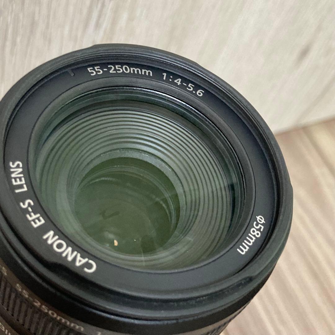 キャノン EF-S 55-250mm f4-5.6 is ズームレンズ