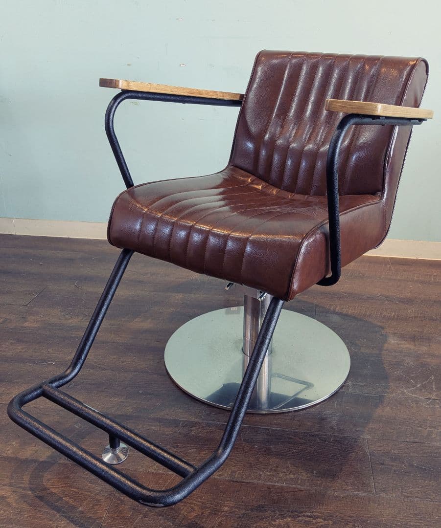 【カンダ シュンヤ】２脚セット スタイリングチェア Dr.SPINE