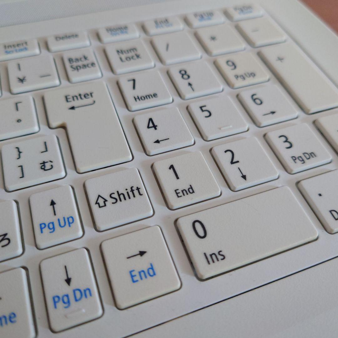 NEC LAVIE✨️ホワイト✨️Win11　SSD256GB　オフィス2021