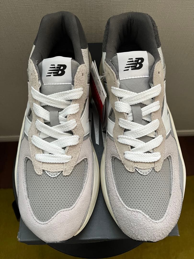 未使用　限定品　new balance M5740TA 27.5㎝