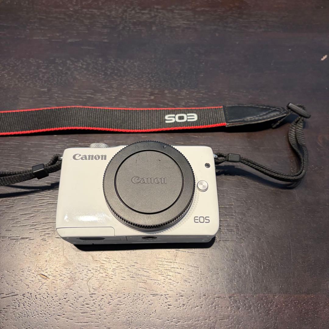 Canon キャノン EOS M10 ミラーレス一眼レフ 15-45mmレンズ付