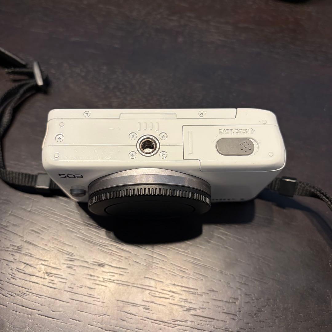 Canon キャノン EOS M10 ミラーレス一眼レフ 15-45mmレンズ付